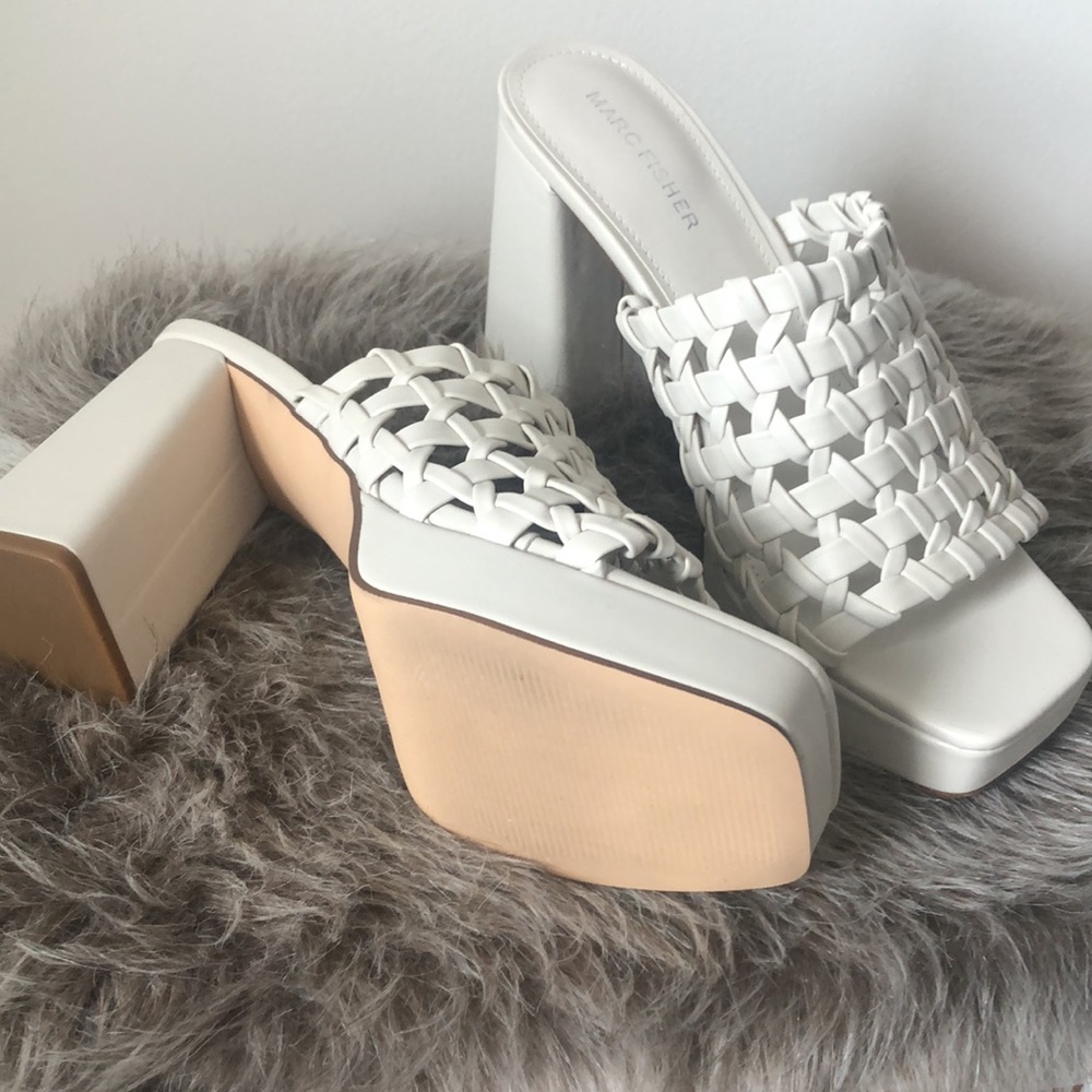 Marc Fisher ivory heel size 9